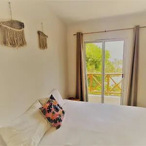 https://rustik-inn-playa-del-carmen.tulum-hotels.net